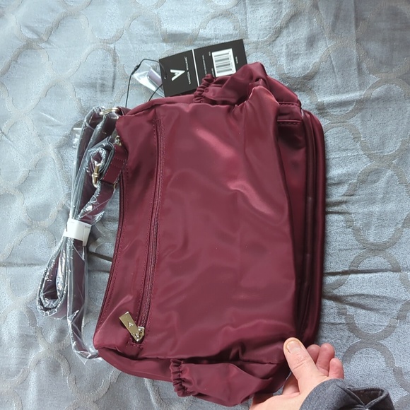 Vanessa Williams Quilted Crossbody Bag - Picture 3 of 3